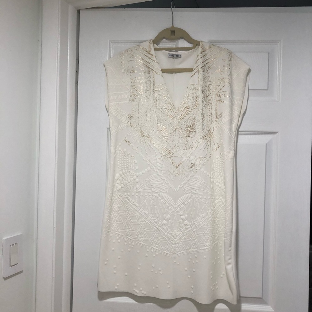 - - - Amazing Zara collection white gold, size M
